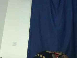 Offline sexy-caramel-goddess on CamSoda