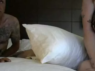 Offline sexystr8guy303 on CamSoda