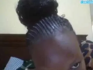 Freechat sexysuzzy12 on CamSoda