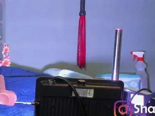 Freechat sharlottsmith on CamSoda