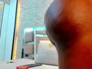 Freechat sheinny-brown on CamSoda