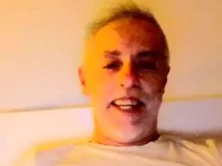 Offline simonsaiz69 on CamSoda