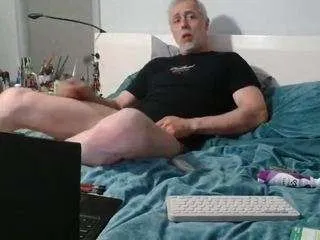 Offline simonsaiz69 on CamSoda