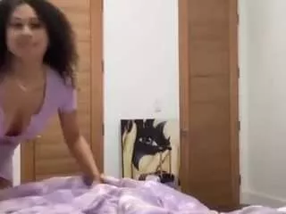 Offline skylasun on CamSoda