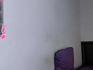 Freechat snow-doll on CamSoda