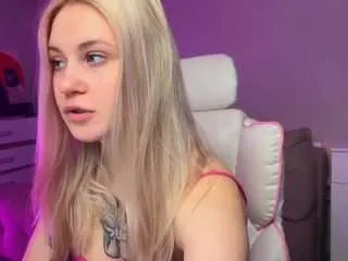 Offline sofiakenwood on CamSoda