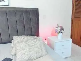 Freechat sophia-clark8 on CamSoda