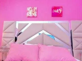 Offline sophia-models on CamSoda