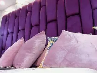 Freechat sophie-hann on CamSoda