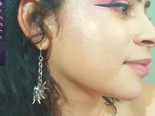 Offline sophie-punk on CamSoda