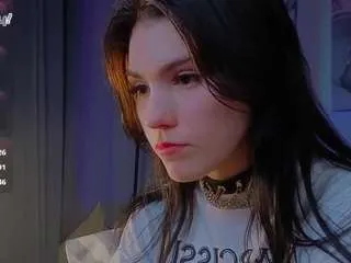 Offline sophieskyangel on CamSoda