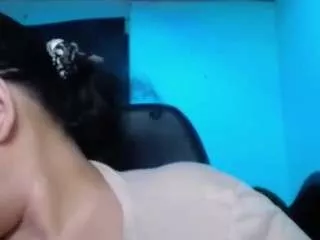 Freechat star-red-cams on CamSoda