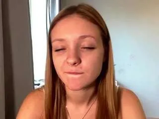 Offline stellamoore on CamSoda