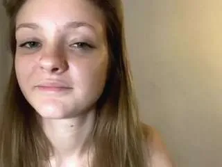 Offline stellamoore on CamSoda