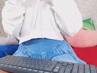 Freechat swee-thalia on CamSoda