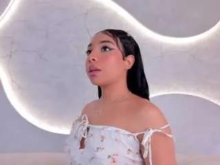 Offline sweet-arii on CamSoda