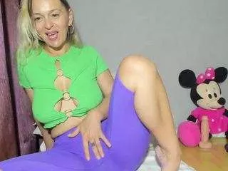 Offline sweetpussymilf03 on CamSoda