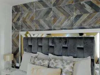 Freechat taniiasmiith on CamSoda