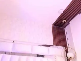 Freechat tanishagolden on CamSoda