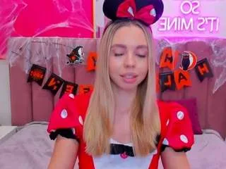 Offline tessaadorable on CamSoda