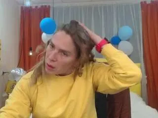 Freechat tessadaybreak on CamSoda