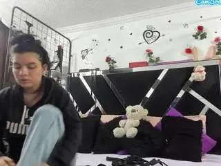 Freechat thedreamgirlss on CamSoda