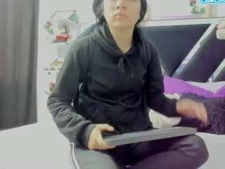 Freechat thedreamgirlss on CamSoda