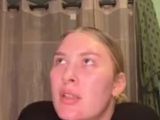 Offline thelittlebambii on CamSoda