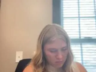 Offline thelittlebambii on CamSoda