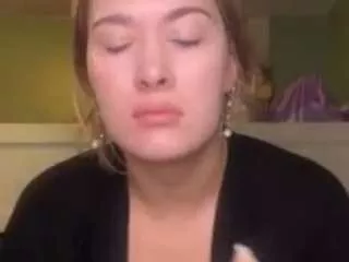 Offline thelittlebambii on CamSoda