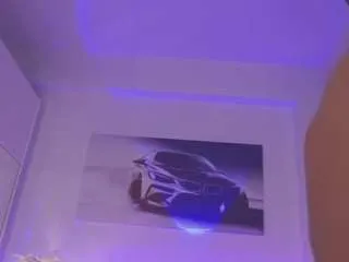 Offline theowonder on CamSoda