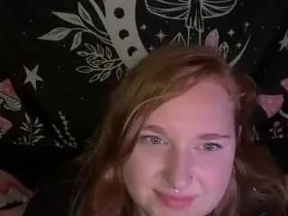 Offline thickgingergoddess on CamSoda