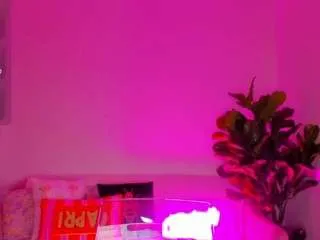 Freechat tiabelle on CamSoda
