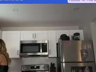 Offline tiffstreatsxoxo on CamSoda