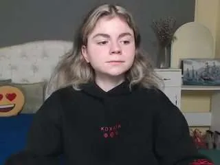 Offline tinaredly on CamSoda