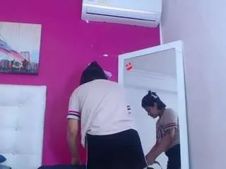 Freechat tiny-whore18 on CamSoda