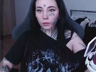 Offline tradishka on CamSoda