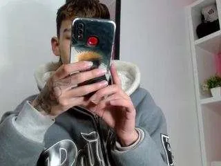 Freechat ttimy-x-boy on CamSoda