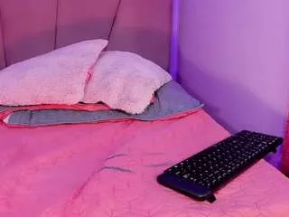 Freechat valeriaaguilar on CamSoda