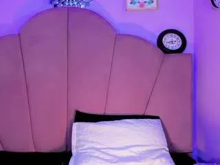 Freechat valeriaaguilar on CamSoda