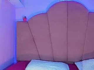 Freechat valeriaaguilar on CamSoda