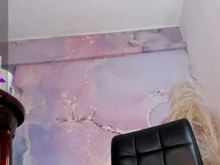 Freechat valeriaqueents on CamSoda