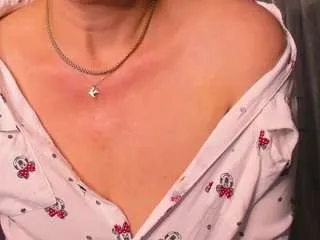 Offline vanessasoft on CamSoda