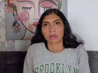 Freechat victoria-vega1 on CamSoda