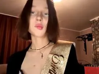 victorianguyen — puff out my cheeks [15 tokens remaining]