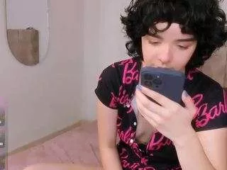 Offline violet-chosk on CamSoda