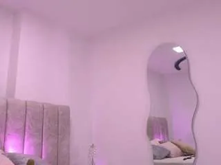 Offline violeta-sanz on CamSoda