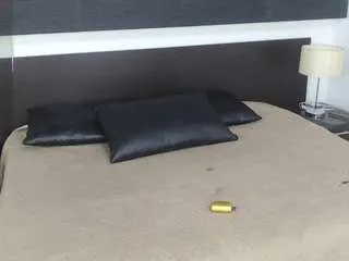 Freechat violetlux on CamSoda