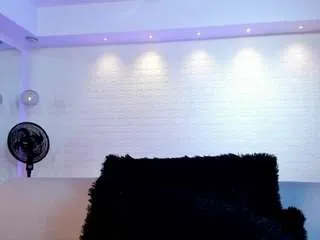 Freechat violett-scott on CamSoda