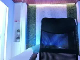 Freechat violett-scott on CamSoda